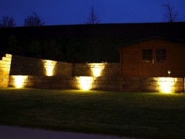 Gartenbeleuchtung mit LED-Bodeneinbaustrahlern
